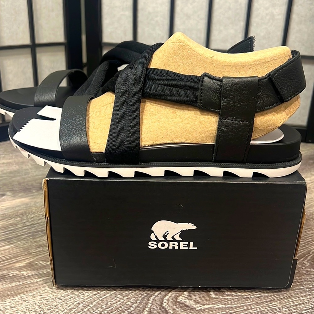 Sorel Roaming Decon Sandal — Black and White Size 9